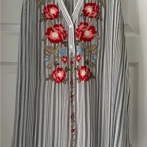 ANDREE BY UNIT Striped Blouse with Floral Embroidery